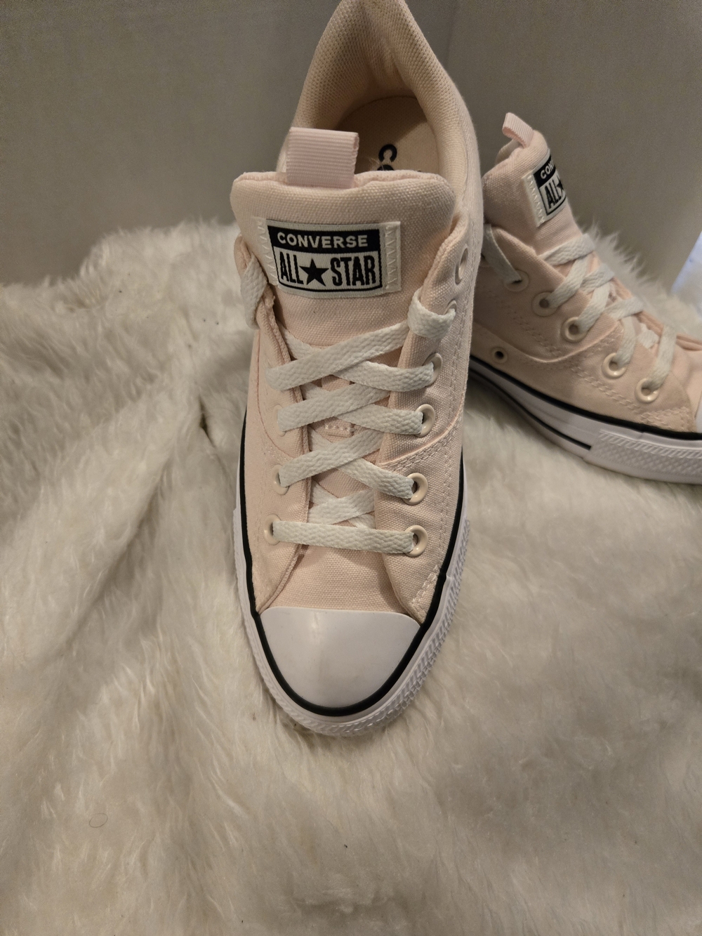 Converse All Star Low Top Sneakers in Light Pink and White